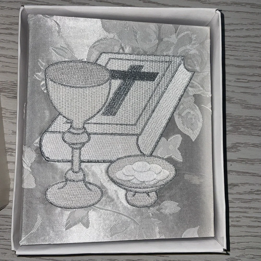 First‎ Communion Tiny Treasures Keepsake Photo Album White Holds 100 Pictures